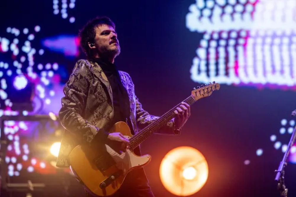 Coque Malla celebra 40 años con una lluvia de confeti en el WiZink Center