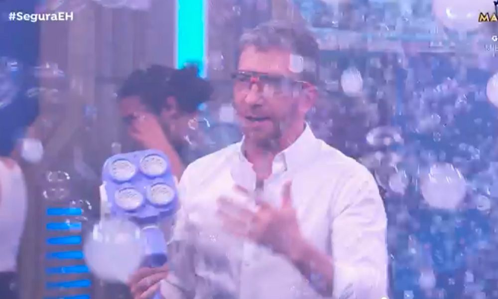 Pompas de jabón en el hormiguero